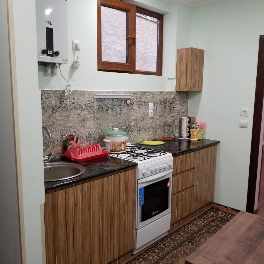 Maria Appartement Jerevan Buitenkant foto